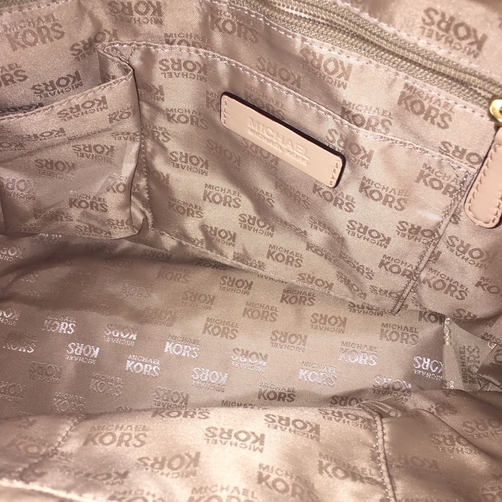 Michael kors tan handbag - Picture 4 of 5